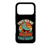 Carcasa para iPhone 17 Pro Patín de Ruedas They See Me Rolling Retro Skater Hatin Girls