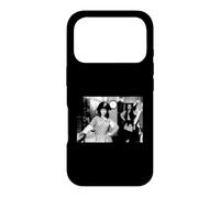 Carcasa para iPhone 17 Pro Reina del Punk En World'S End por Virginia Turbett