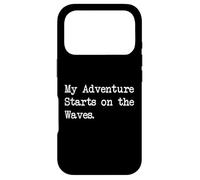 Carcasa para iPhone 17 Pro Ropa Divertida con Cita de Surf My Adventure Starts on The Waves
