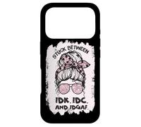 Carcasa para iPhone 17 Pro Stuck Between IDK IDC and Idgaf Messy Bun Sunglasses