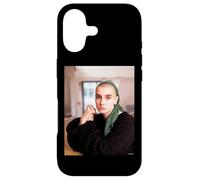 Carcasa para iPhone 17 Retrato de Sinéad O'Connor Nothing Compares 2 U por AJ Barratt