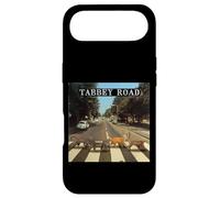 Carcasa para iPhone Air Tabby Road: Cool Tabby Cats Crossing