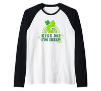 Care Bears Kiss Me I'm Irish-ish St. Patrick's Day Camiseta Manga Raglan