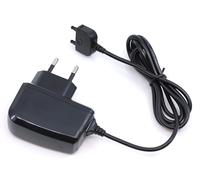 Cargador para Sony Ericsson W710i, W715i, W760i, W800i, W810i, W830i, W850i, W880i, W900i, W902i, W910i, W950i, W960i, W980i, W995i Cable de Carga 1A OTB con paño de Limpieza de Pantalla de mungoo