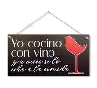 CARISPIBET Yo cocino con vino adorno colgante chistoso para la cocina placa decorativa humoristica decoración del hogar 15 x 30 cm