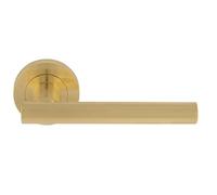 Carlisle Brass Faro Ulitmate - Paquete de puerta - Incluye un par de asas, 3 bisagras y un pestillo de 7,6 cm en latón satinado