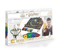Cartamundi Harry Potter - Race to The Triwizard Cup Game, Llamando a Todos los superfans de Harry Potter, Ideal para 2 a 3 Jugadores, Gran Regalo para niños a Partir de 8 años