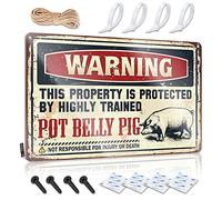 Cartel de estaño con texto en inglés "Warning This Property Is Protected By A Highly Trained Pot Belly Pig - Placa de regalo para cocinero vintage (30 x 40 cm)