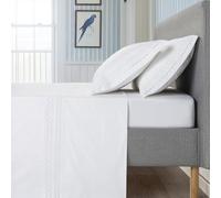 Casa da Laura - Juego de Sábanas Blancas con Tira Bordada Aura - Algodón Percal 300 Hilos - Confort y Elegancia para Cama de 180 cm - Incluye Dos Fundas de Almohada de 50x90 cm