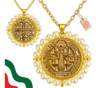 CASAJUANAS Medalla de San Benito de doble cara. Fabricada en zamak mexicano bañado en oro 14k con perlas sintéticas. Amuleto católico de protección y energía positiva Regalo mujer y hombre (Dorado)