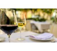 Cata de 4 vinos maridados con vista a la Almoina y tabla de ibéricos 2 personas