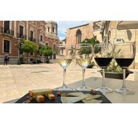 Cata en el Carmen de 4 vinos maridados con 2 tipos de quesos para 2 personas