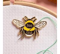 Caterpillar Cross Stitch Needle Minder - Abejorro tipo abeja para punto de cruz, costura, bordado y accesorios de costura, esmalte y magnético