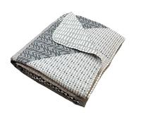 Catherine Lansfield Larsson Geo Colcha 240x220 Gris