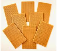 Cera de abeja natural (300 gr. Contiene 10 láminas de 13x21cm.) de nuestras propias colmenas. Origen España 100%. Especial para hacer cremas, pomadas, ungüentos, jabones, velas, etc. (300, Gramos)