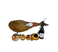 Cesta de Regalo para Empresas con Jamón Ibérico de Cebo Campo, Torta de la Serena, Queso de Cabra Francisco Sudao, Vino Tinto Habla de la Tierra - Corazón Extremeño