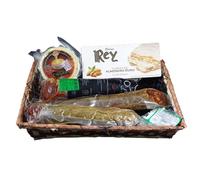 Cesta de Regalo para Empresas con Queso Torta de la Serena, Chorizo Ibérico de Bellota, Lomo Ibérico de Cebo Campo, Turrón de Almendra - Corazón Extremeño