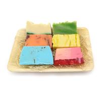 Cesta regalo de jabón natural - Set de 4 jabones naturales de aceite de oliva y 2 de glicerina vegetal - Detalle Navidad, amigo invisible, dia de la madre, San Valentín, cumpleaños