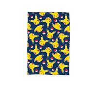 Character World Manta de Forro Polar de Pokémon, Manta cálida súper Suave, diseño de Pikachu y Pokeball, hogar, Dormitorio, Fiestas de Pijamas y Camping, tamaño 100 x 150 cm, Color Azul