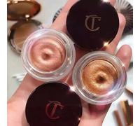 Charlotte Tilbury Monochrome Pearl - Paleta de Sombras de Ojos, Iluminador y Contorno, y Brillo Labial Voluminizador e Hidratante de Larga Duración - Regalos de Maquillaje