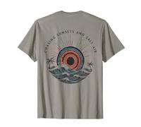 Chasing Sunsets Salt Air Retro Beach Ocean Vibes Camiseta