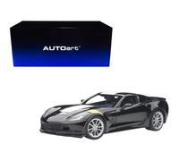 Chevrolet Corvette C7 Grand Sport 2017, modelo negro con franja blanca y guardabarros amarillo, 118 marcas de referencia, de Autoart