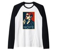 Chica con gafas corazón dice no en cartel retro con actitud Camiseta Manga Raglan