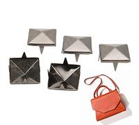 CHICIRIS Remaches de Pirámide Punk, 4 Garras de Metal para Ropa, 100 Piezas de Remaches de Latón para Artesanía de Cuero, Dorados de 10 Mm para Accesorios de Moda (Plata Negro #17)