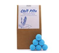 Chill Pills - Bombas de baño, aroma a ylang y pachuli, veganas, hechas a mano, sin plástico, paquete de 350 g, 30 pastillas