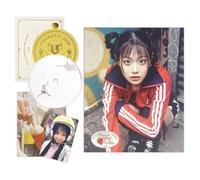 CHUU - 2nd Mini Album [Strawberry Rush] (Strawberry Ver.) CD-R + Certificate of merit + Medal Coaster + Photo card + 2 Extra Photocards