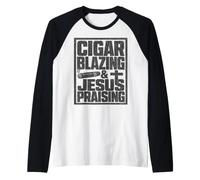 Cigar Blazing & Jesús alabando al Entusiasta Cristiano del cigarro Camiseta Manga Raglan