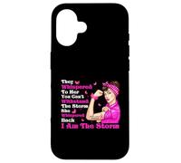 Cinta rosa con texto en inglés "I'm The Storm Strong Women Breast Cancer Warrior" Carcasa para iPhone 16