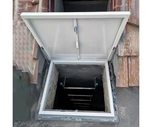 Claraboya Techo Cubierta de Trampilla de Ático Resistente de Color Blanco, Puerta de Seguridad con Acceso de Emergencia para Industrias Domésticas, Trampilla de Techo Resistente a La Intemperie(70x50c