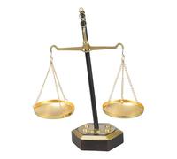 Clásica escala de justicia decorativa ornamento metal balance de peso escultura para abogado oficina escritorio pantalla antique báscula herramienta