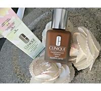 CLINIQUE Base de Maquillaje Equilibrio Perfecto 18 Clove Chocolate Metisse Val