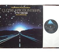 CLOSE ENCOUNTERS / Original Motion Picture Soundtrack / OF THE THIRD KIND / Music by JOHN WILLIAMS / Filmmusik / 1978 / Klapp-Bildhülle / ARISTA RECORDS # 1C064-60391 / Deutsche Pressung / 12" Vinyl Langspiel Schallplatte