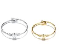 COACOM Pulseras con Letras De Acero De Titanio De 2 Piezas, Caja De Regalo Negra A Juego, Forma De Amor Simple, Ajuste De Apertura Flexible, Regalos Conmemorativos para Familiares Y Amigos.