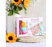 Coffret Pochette en granny square: Avec 1 livret de tutoriel, 5 pelotes de coton, 1 crochet n°3 et 1 bouton pression et son aiguille