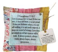 Colcha de oración con cruz en el interior, edredón de oración de bolsillo, hecho a mano para coser individualmente, edredones coloridos con poemas simbólicos con cruz de madera en el interior, God Is