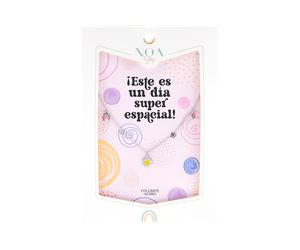 Colgante Acero Plateado Noa Story Este es un día súper espacial - Regalo original para comuniones