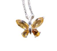 Colgante de citrino natural facetado amarillo de 12 x 15 mm, talla marquesa y pera. Collar de mariposa de plata de ley 925 con cadena tipo cable de 45 cm. Riqueza, éxito, felicidad y plexo solar. |