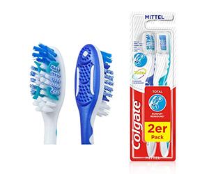 Colgate Cepillo de dientes completo de limpieza total, medio, 2 unidades, cepillo de dientes manual que limpia superficies dentales, lengua, mejillas y profundamente en los espacios interdentales, con