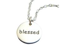 Collar bendecido en plata de ley 925. Pequeña joya inspiradora. Cita inspiradora, lema y afirmación. Colgante con una palabra sencilla. Fe. Regalo para ella. | Con cadena de 45 cm | Chapado en