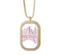 Collar con colgante de mapa de sabores de Australia con ilustración de puntos escénicos y diamantes de cristal dorado