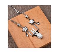 (Collar de estrella de la suerte con espinas) Collar de acero de titanio con eslabones elegantes cubanos que muestra