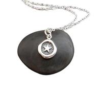 Collar de estrella en plata de ley 925. Estilo sello de lacre. Mini colgante bohemio. Amuleto celestial sencillo para el día a día. Delicado y delicado | Con cadena de 45 cm | Chapado en plata |