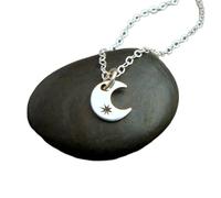 Collar de luna y estrella en plata de ley 925. Pequeño dije. Delicado colgante astrológico de media luna celestial. Regalo sencillo para el día a día | Con cadena de 45 cm | Chapado en plata |