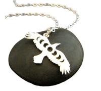 Collar de plata de ley 925 con fases lunares de cuervo, colgante pequeño con calendario lunar, luna gibosa creciente y menguante, amuleto astrológico de pájaro celestial | con cadena de 45 cm |