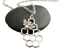 Collar de plata de ley 925 con forma de panal y abeja, colgante de panal, regalo moderno, abalorio geométrico, abalorio de joyería natural simple | Cadena de 45 cm | Chapado en plata | LK_PNK_03172