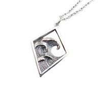 Collar de tres olas del océano en plata de ley 925 con marco de diamantes. Pequeña joya bohemia playera. Charm veraniego. Surfea. Regalo para surfistas. Colgante marino | Cadena de 45 cm | Chapado